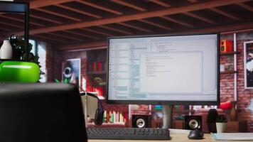 programação código em pc exibição usava para em desenvolvimento Programas programas. binário roteiro em computador às casa usava para fixação erros dentro formulários e implementando Novo características, jib acima tiro video