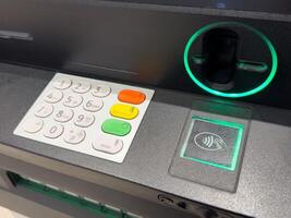 Atm keypad and card reader with contactless payment functionality photo