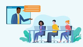 conferência dentro a escritório entre empregados e gerente. a Gerente parece em a tela. empregados sentar às uma escrivaninha e trabalhos em laptops. discurso bolhas vai aparecer. animação dentro plano estilo. video