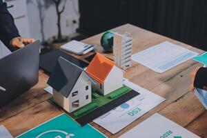 How to buy a home in the pandemic photo
