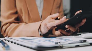 How to use a mobile app to manage your business video
