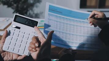 How to calculate your business expenses video