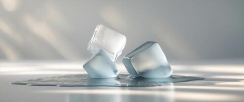 derritiendo hielo cubitos en suave difundido ligero foto