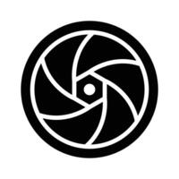Camera shutter icon representing photography and creativity.. vector