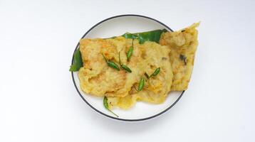 White Transparent Background Of Mendoan or Tempe Mendoan, Transparan background tempe mendoan dengan cabai hijau photo