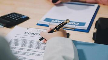 Contracts and business contracts video