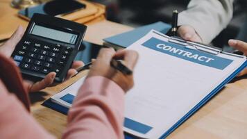 Contracts and business contracts video