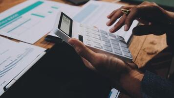 How to calculate your taxes video