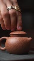 This is an Elegant Teapot featuring a Minimalist Design that enhances any tea experience. Media video