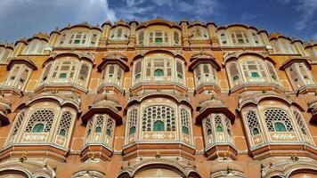 cautivador lapso de tiempo de el hawa mahal en jaipur, India, exhibiendo sus magnífico fachada debajo el brillante Dom. video