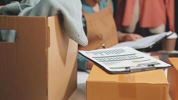 How to pack your moving boxes video