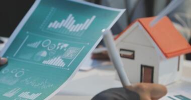 How to get a mortgage in the pandemic video