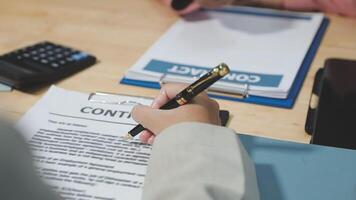 Contracts and business contracts video