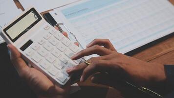 How to calculate your tax bill video