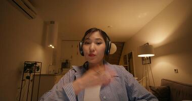 A woman is talking on a chat video
