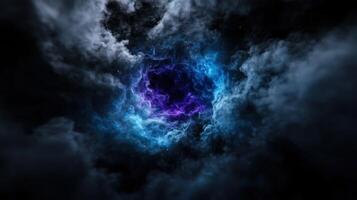 un negro agujero en el medio de un oscuro cielo foto