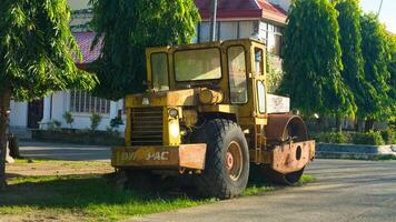 old and broken streamroller photo