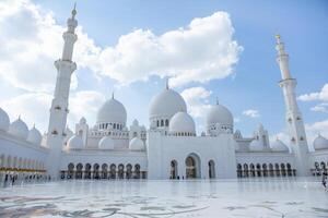 abu dhabi and the great mosque photo