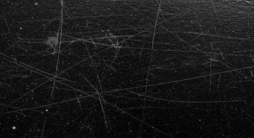 A black and white photo of a black and white surface