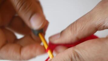 Learn crochet techniques with simple red yarn patterns video