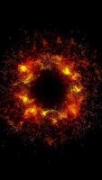 uma brilhante, mágico fogosa dourado instantâneo se assemelha uma colorida e espumante fogos de artifício mostrar. video