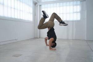 Experience an exhilarating Dynamic Breakdancing Performance in a spacious Studio Space photo