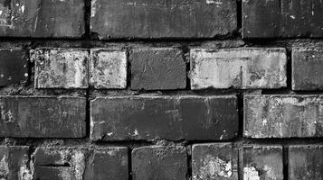 un negro y blanco foto de un texturizado ladrillo muro, destacando el desgastado y resistido superficies de el albañilería, demostración años y resiliencia.