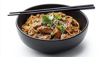 Delicious Asian Noodle Bowl with Chicken and Fresh Vegetables A Vibrant and Flavorful Culinary Delight Discover the Perfect Harmony of Savory Chicken, Al dente Noodles, and Crisp Vegetables in This photo