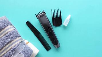 Guide for home haircut tools and their usage tips video