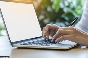 Modern Workspace Enhance productivity with our clean desk setup featuring a sleek laptop and ergonomic design Perfect for remote work, online learning, or creative projects, our image showcases photo