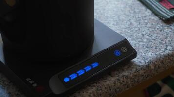 A Smart Electric Kettle designed with Temperature Control features for enhanced convenience. Media video