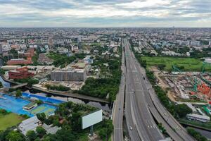 A expressway road that is unconnected to any other routes There are no crossroads or traffic lights to impede the flow of traffic. photo