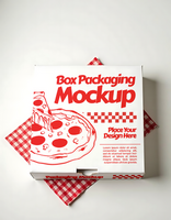 A pizza box mockup featuring a design space and a drawing of a pizza psd