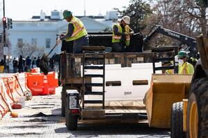 Black Lives Matter plaza removal