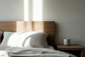suave Mañana ligero llena un acogedor dormitorio espacio foto