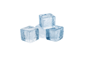 une équilibré arrangement de quatre légèrement glacial la glace cubes, empilés inégalement. le brillant l'eau gouttelettes surligner leur fusion État, mélange symétrie et Naturel imperfection png