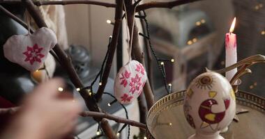 Learn to decorate for Easter using unique handcrafted decorations that bring warmth to your home. Discover creative ideas and techniques to brighten your space this holiday. video