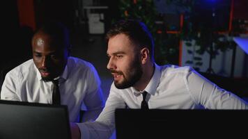 Two traders shocked by sudden market crash analysis video
