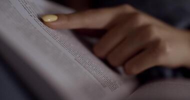 Engaging in Focused Reading Taking a Thoughtful Moment for Deep Reflection and Awareness video
