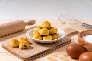 Nastar cookies on a round white plate photo