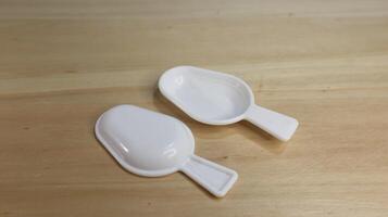 5ml Medicine Spoon, Plastic Measuring Tool photo