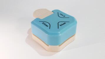 Square paper corner cutter for photo paper