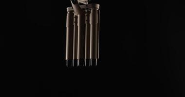 Curling iron for creating wavy curls video