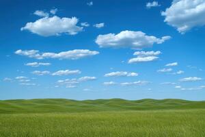 un campo con césped y nubes debajo un azul cielo foto