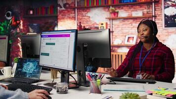 Call center employee handling customer concerns, doing complaint resolution using AI. Persuasive customer service agents contact clients, doing upselling using artificial intelligence video