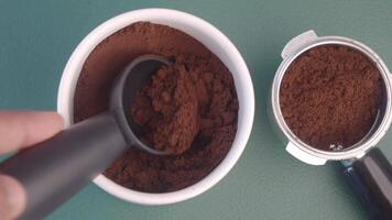 How to prepare coffee grounds for brewing at home video