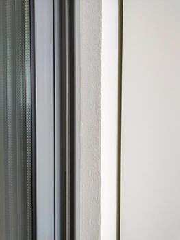 moderno, minimalista arquitectónico detalle presentando limpiar líneas y texturas ideal para antecedentes, diseño elementos, o ilustrando precisión y sencillez. foto