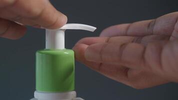 Proper use of pump bottle for effective application of lotion video