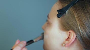 rows are shaped with a fine brush and tinted gel. Arches lift and frame the eyes. Structure meets softness video