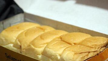 6. Torn bread filled with chocolate and cheese photo